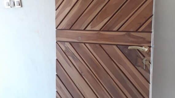 Tips Memilih Pintu Kayu Anti Rayap
