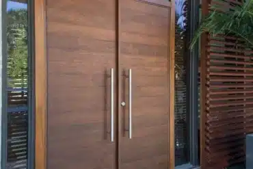 pintu kayu double