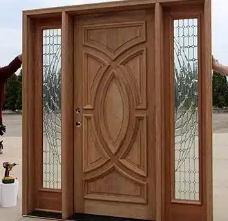 Inspirasi Desain Pintu Kayu Klasik untuk Vila Elegan