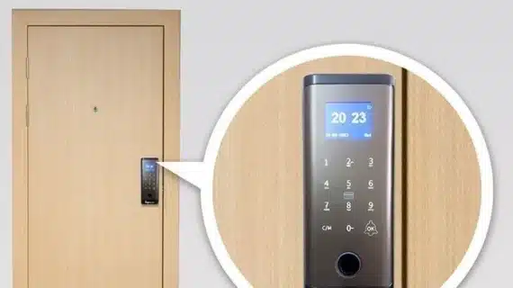 Pintu Kayu dengan Teknologi Smart Lock: Keamanan Maksimal untuk Vila